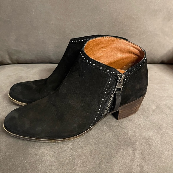 Lucky Brand black suede booties -  great condition Size 7 - Picture 4 of 5
